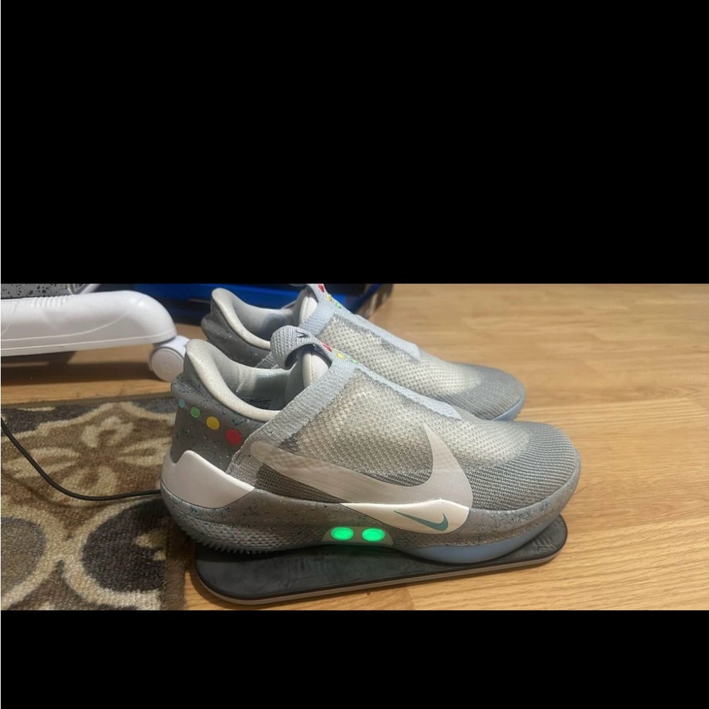 Nike adapt